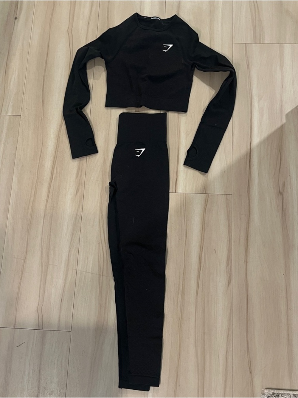 Gymshark Black Logo Long Sleeve Top and Leggings Set - Picture 5 of 5